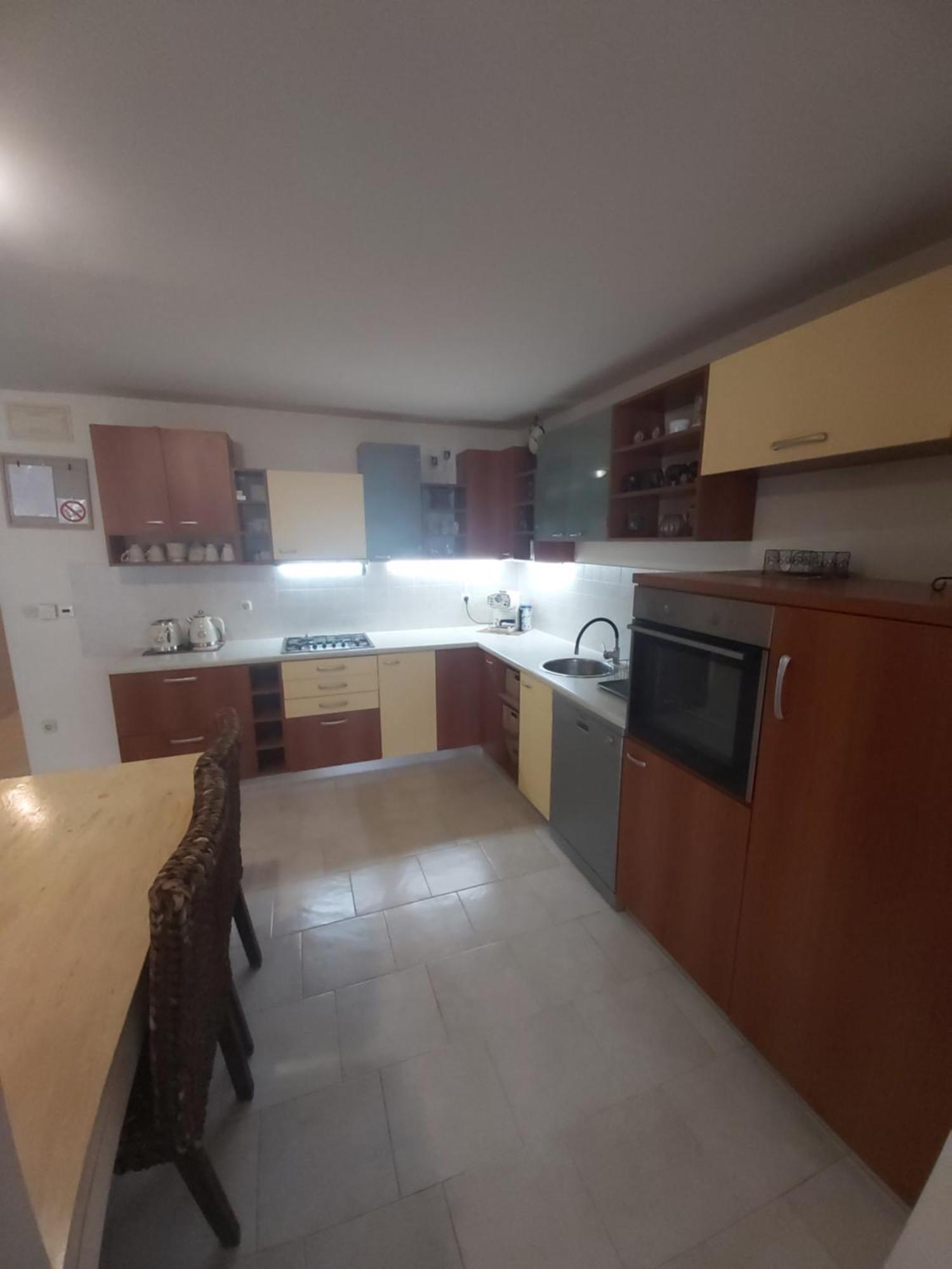 זאדאר Apartman Luce With Shared Pool מראה חיצוני תמונה