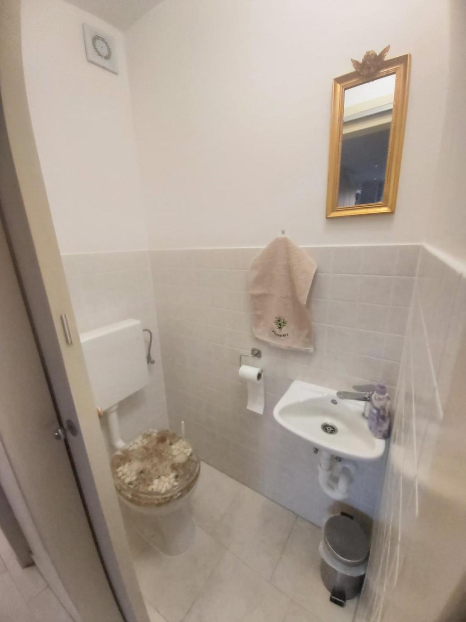 זאדאר Apartman Luce With Shared Pool מראה חיצוני תמונה